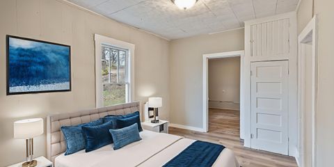 400-W-Frone-street-10 - Bedroom - Standard - 5.jpg