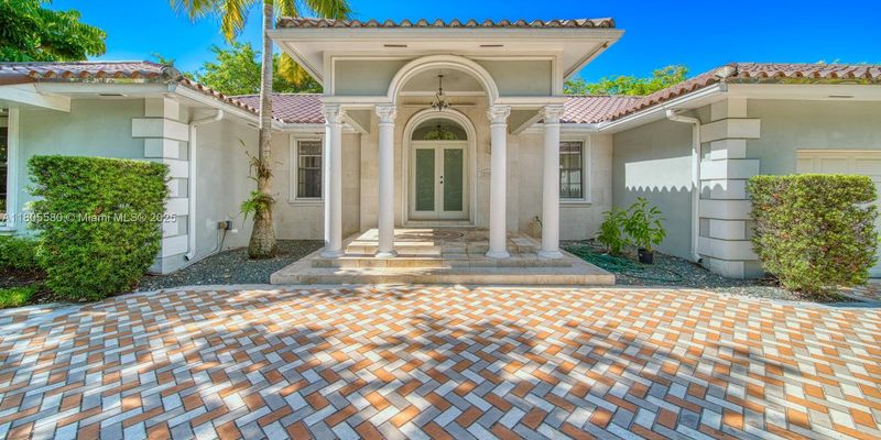 Coral Gables House: 1442 Coruna Ave #1442