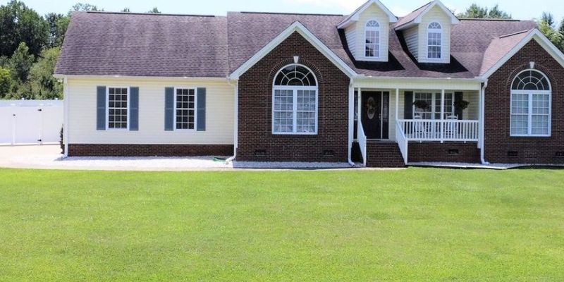 Chesnee House: 132 Whispering Hills Ln