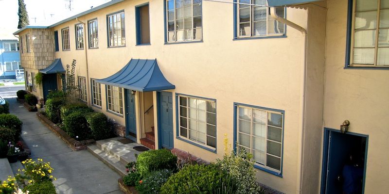 Sacramento Apartment: 2424 P St