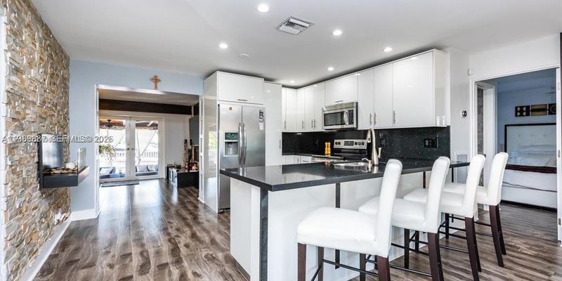 Hollywood House: 2713 Sherman St