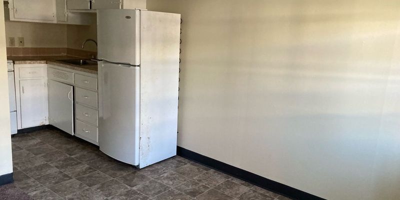 Andover Apartment: 180 Andover St