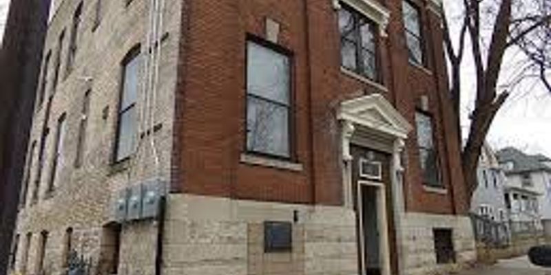 Saint Paul Apartment: 647 York Ave