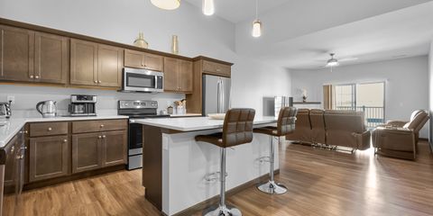 05-115 2871 Spring Rose Cir.jpg