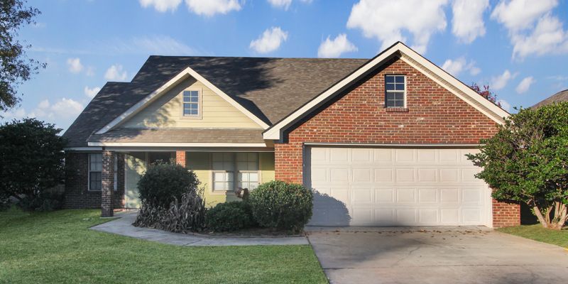 Brandon House: 810 Windlass Cove