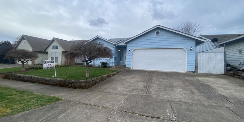 Salem House: 1270 Marstone Ct SE