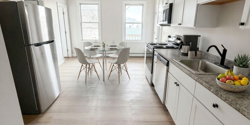 West Warwick Apartment: 10 Shippee Ave