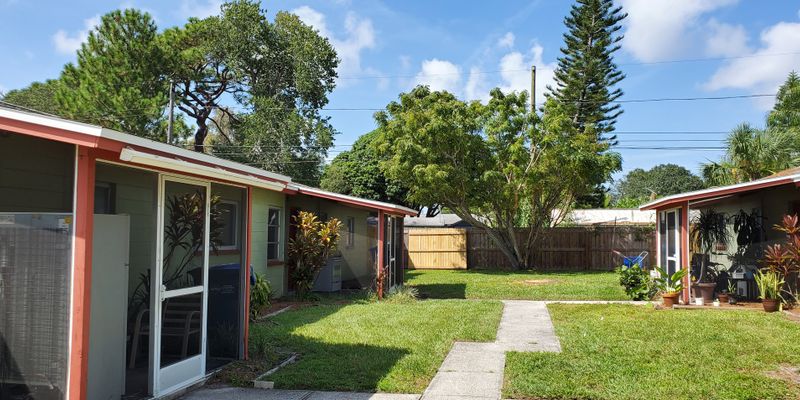 Largo Apartment: 3351 Hillsdale Avenue