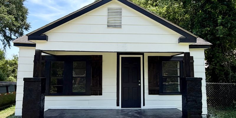 Columbus House: 2606 6th Ave N