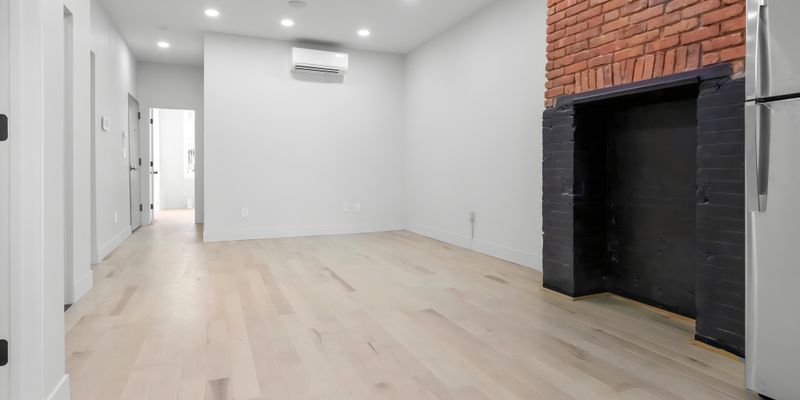Brooklyn Apartment: 680 Hart St