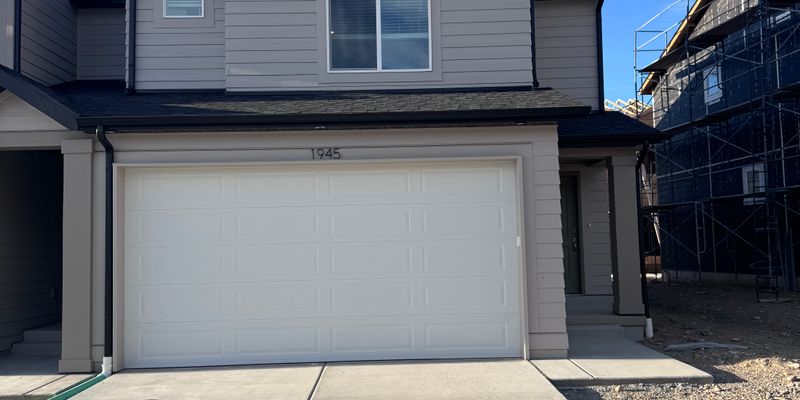Salem House: 1945 E Belmont Ln