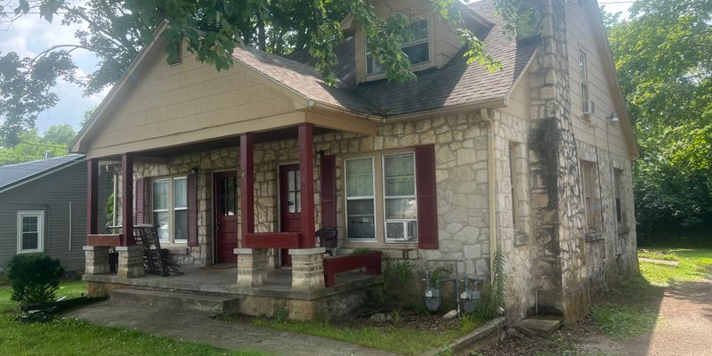 Bowling Green Apartment: 1625 Catherine Dr