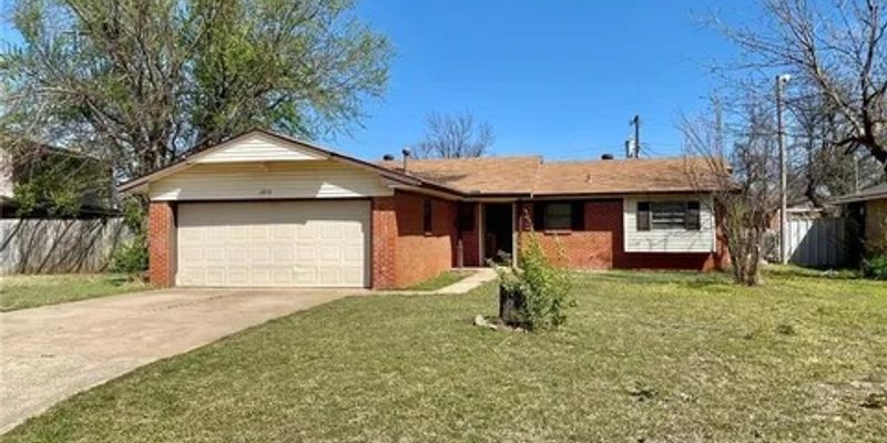 Moore House: 1810 Bellaire Dr