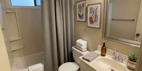 Bathroom JPG.jpg