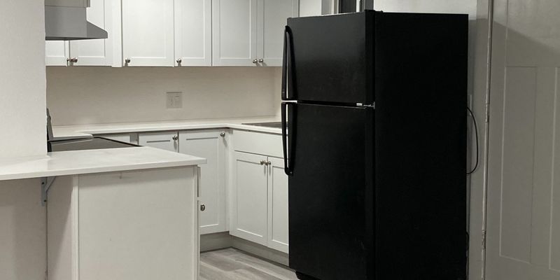 Anchorage Multiplex: 1021 Turpin St