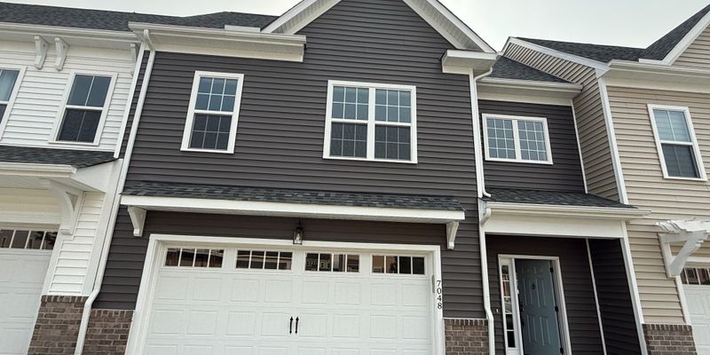 Chesterfield Townhome: 7048 Dunton Rd
