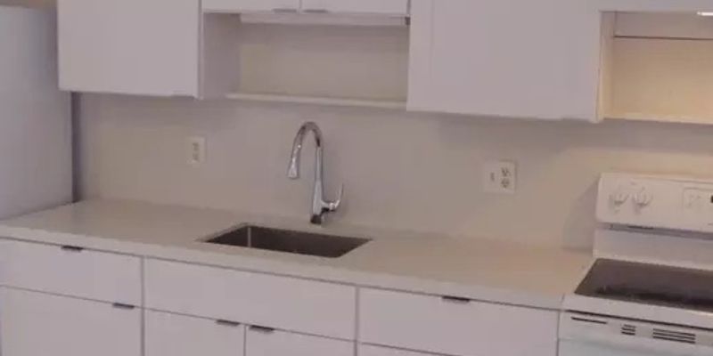 Davie Apartment: 6622 SW 48th St