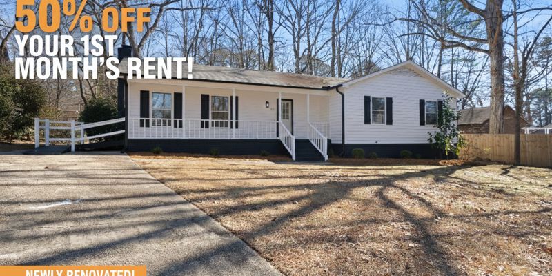 Cary House: 215 Mayodan Dr