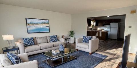 LR - Living Room covr phot.JPG