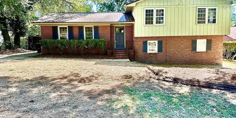 Columbus House: 352 Henson Dr