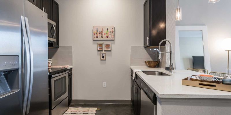 Houston Apartment: 1180 Patterson St