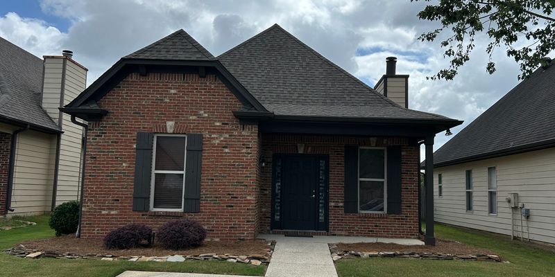 Moody House: 1108 Washington Dr