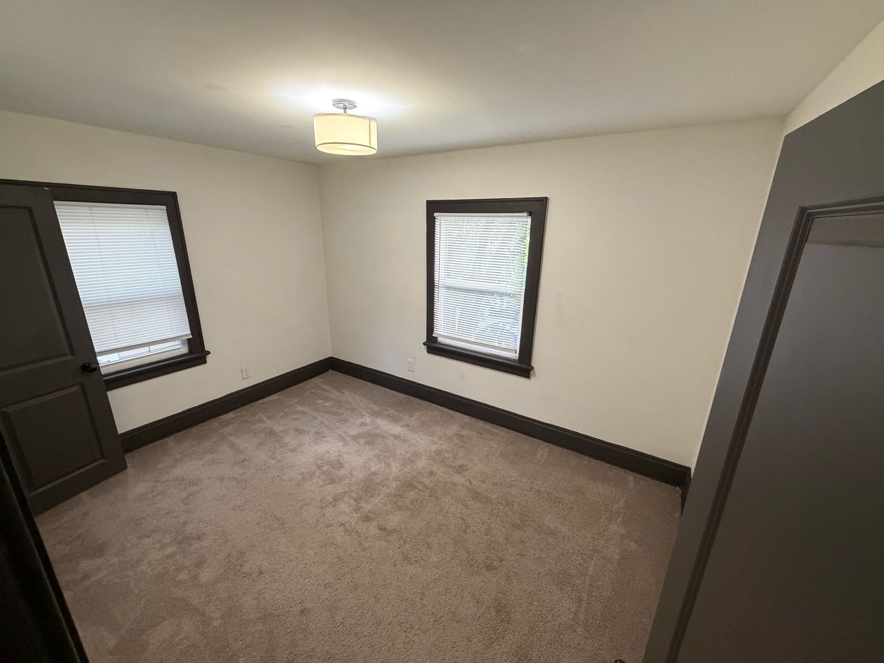 1130 Wilson Ave photo 24
