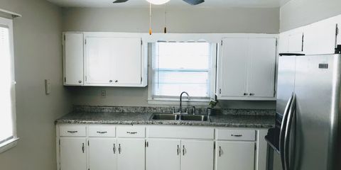 Kitchen1.jpg