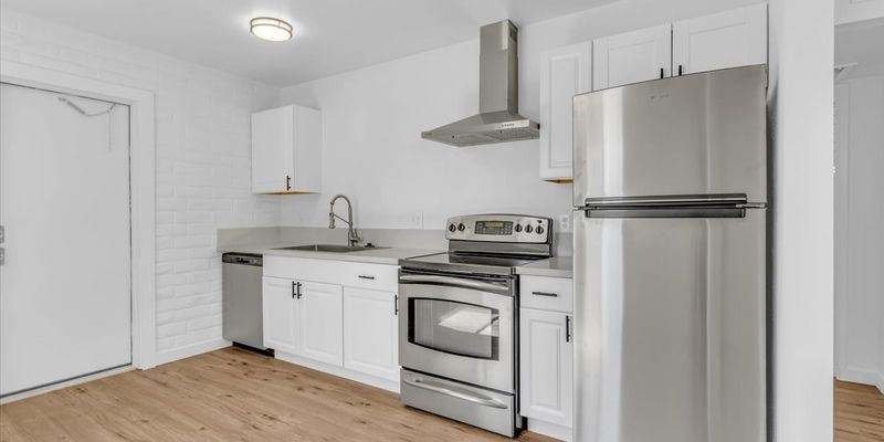 Phoenix Townhome: 1017- 1031  East Fairmount Avenue