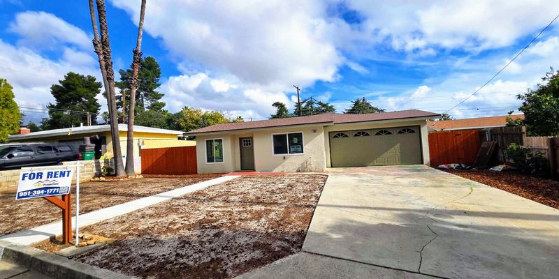 Banning House: 1358 N Murray St