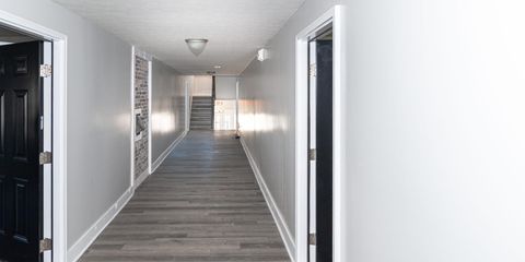 5143 E Washington St-003-003-Hallway-MLS_Size.jpg