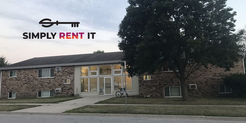 Story City Apartment: 934 Maple St