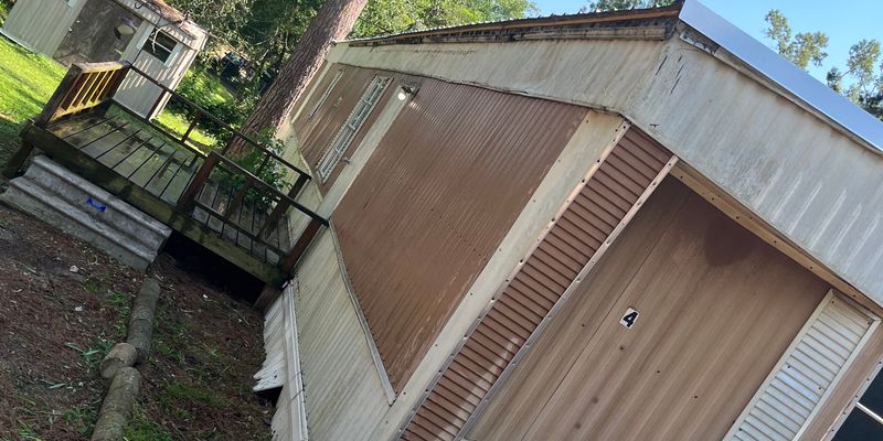 West Monroe House: 5542 Whites Ferry Road