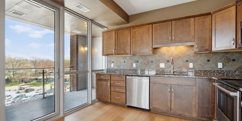 19-128_1305 5th St_418.jpg