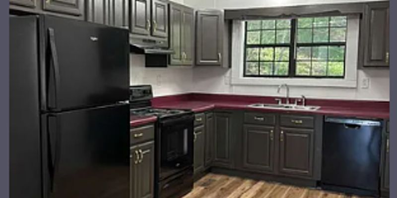 LaFollette House: 509 E Forrest St