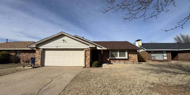 Oklahoma City House: 841 NW 115th St