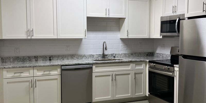 Pulaski Apartment: 500 Pico Terrace