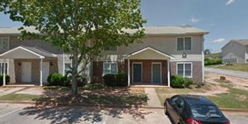 Stockbridge House: 136 Hudson Bridge Terrace