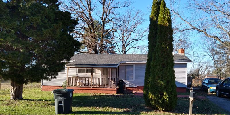 Birmingham House: 3200 Wenonah Road Southwest