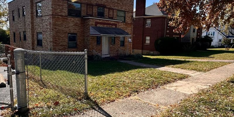 Cincinnati Apartment: 3411 Daytona Ave
