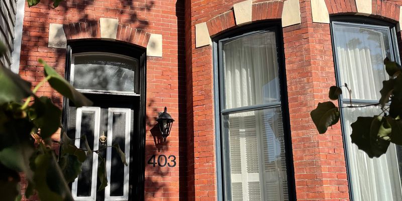 Portsmouth House: 403 Court St