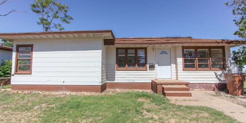 Big Spring House: 614 Ridgelea Dr
