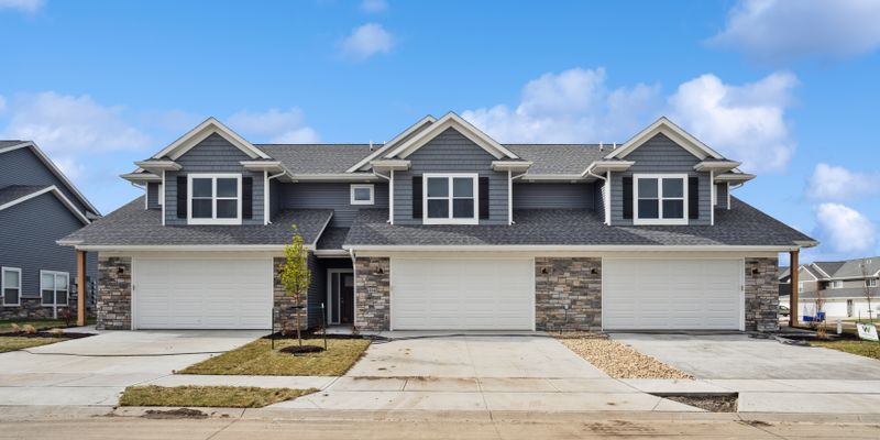 North Liberty House: 2242 Eversull Ln