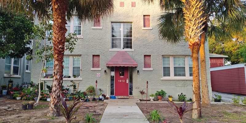 Bradenton Apartment: 1912 7th Ave W