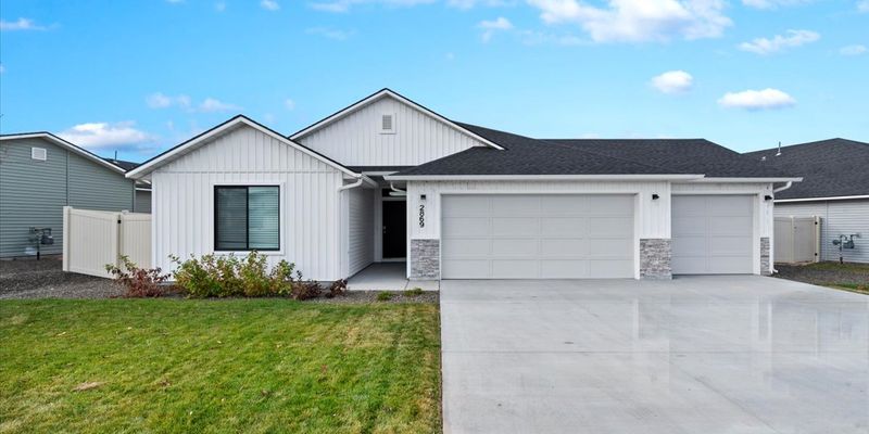 Kuna House: 2869 N Arroyo Vis Wy