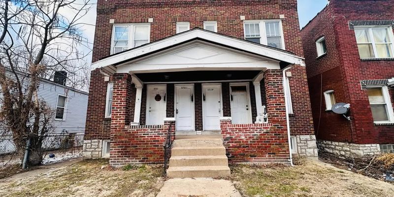 St. Louis Apartment: 3719 Winnebago St