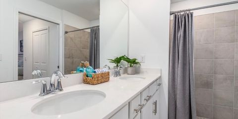 Master Bath.jpg