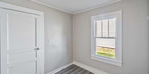 403 McKenna Street-19.jpg