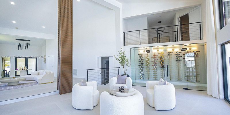 Miami House: 10506 SW 89th Pl