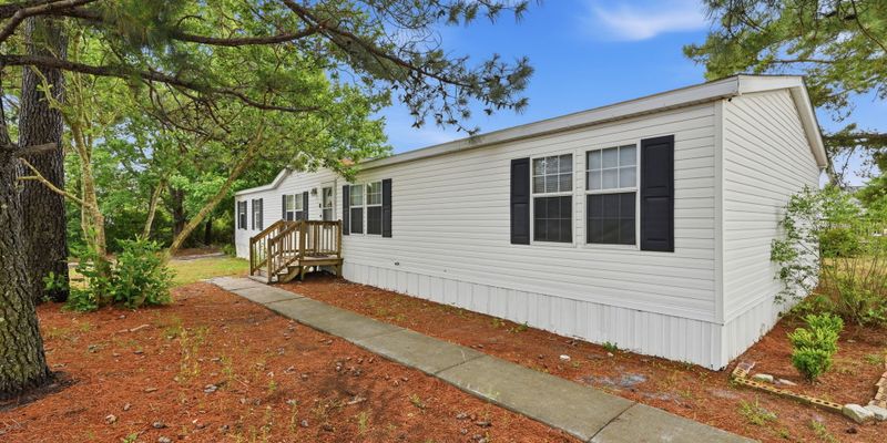 Myrtle Beach House: 219 Weyburn St